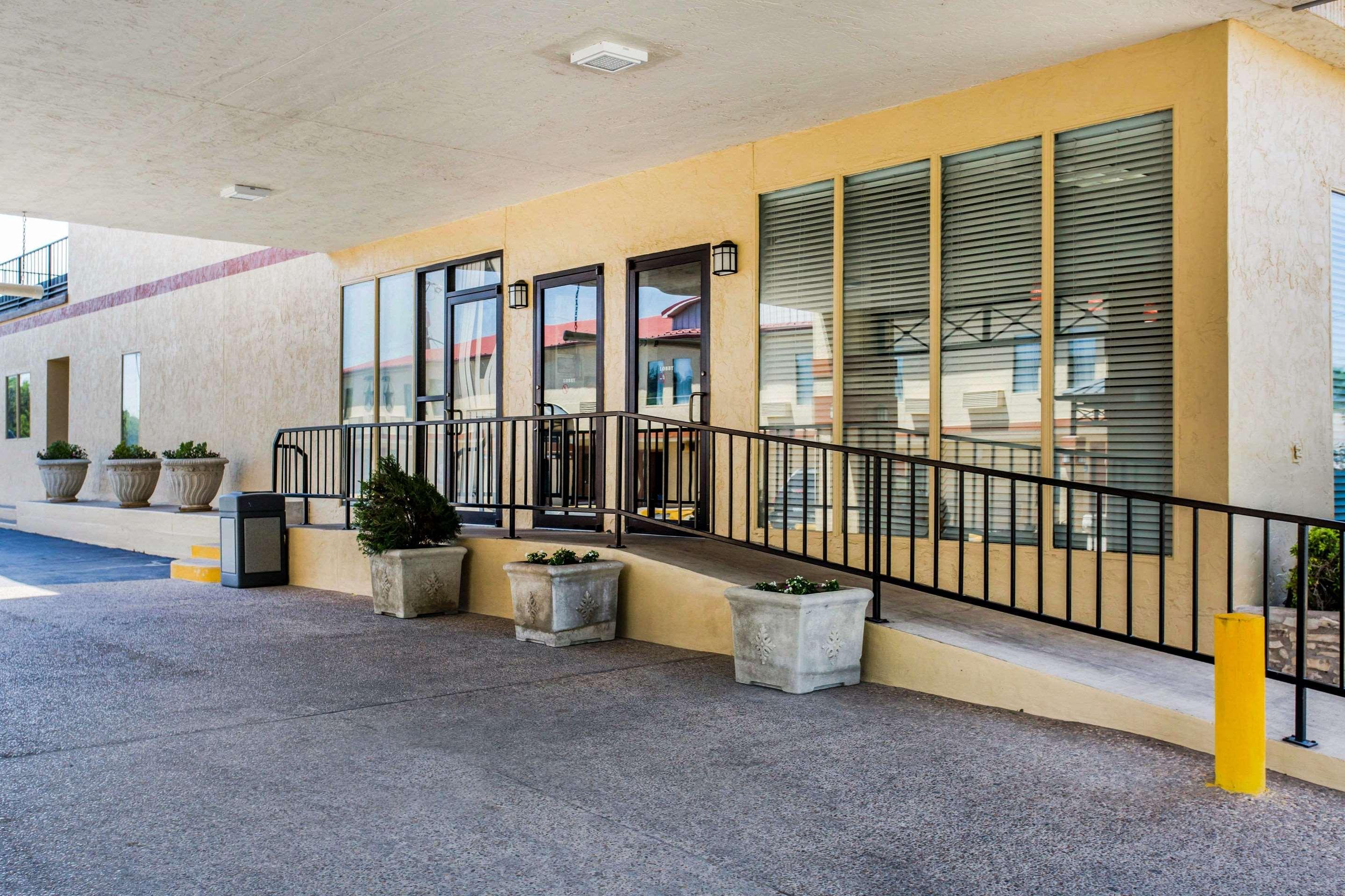 Quality Inn Ozona I-10 Exterior photo