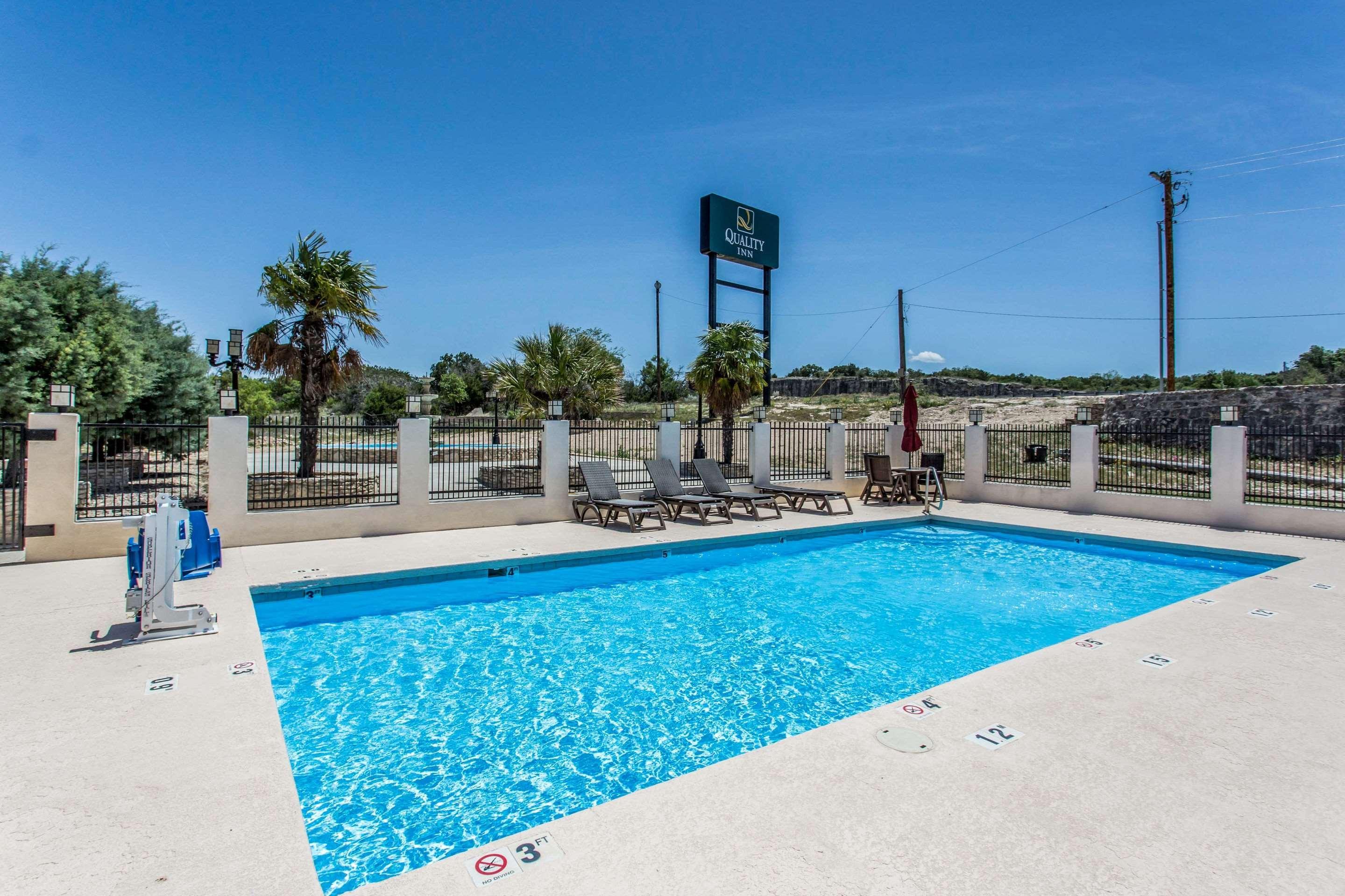 Quality Inn Ozona I-10 Exterior photo